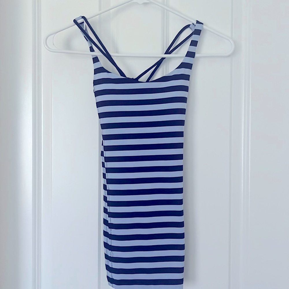 Lululemon Womens 2 Tank Top Free To Be Criss Cross Sea Stripe